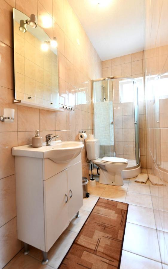 Apartments Alan Saborsko Экстерьер фото
