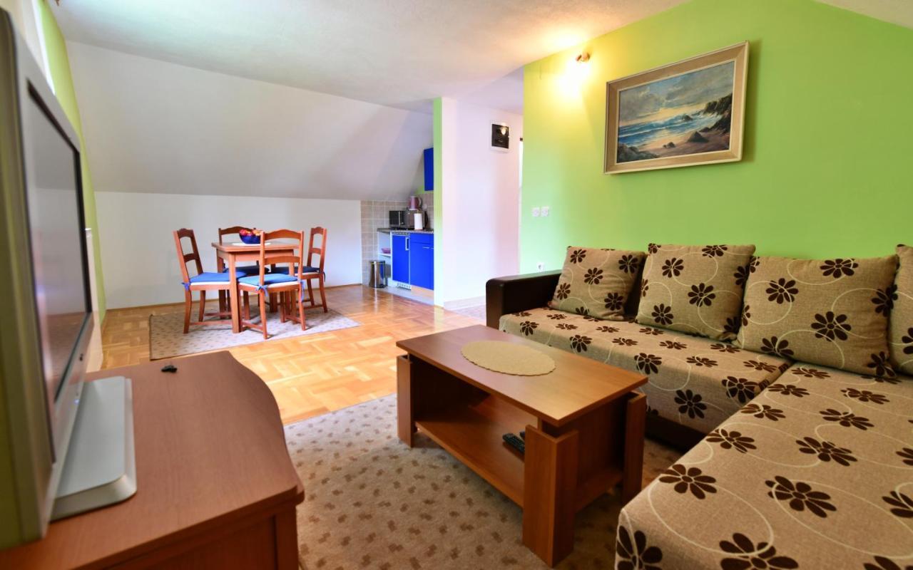 Apartments Alan Saborsko Экстерьер фото