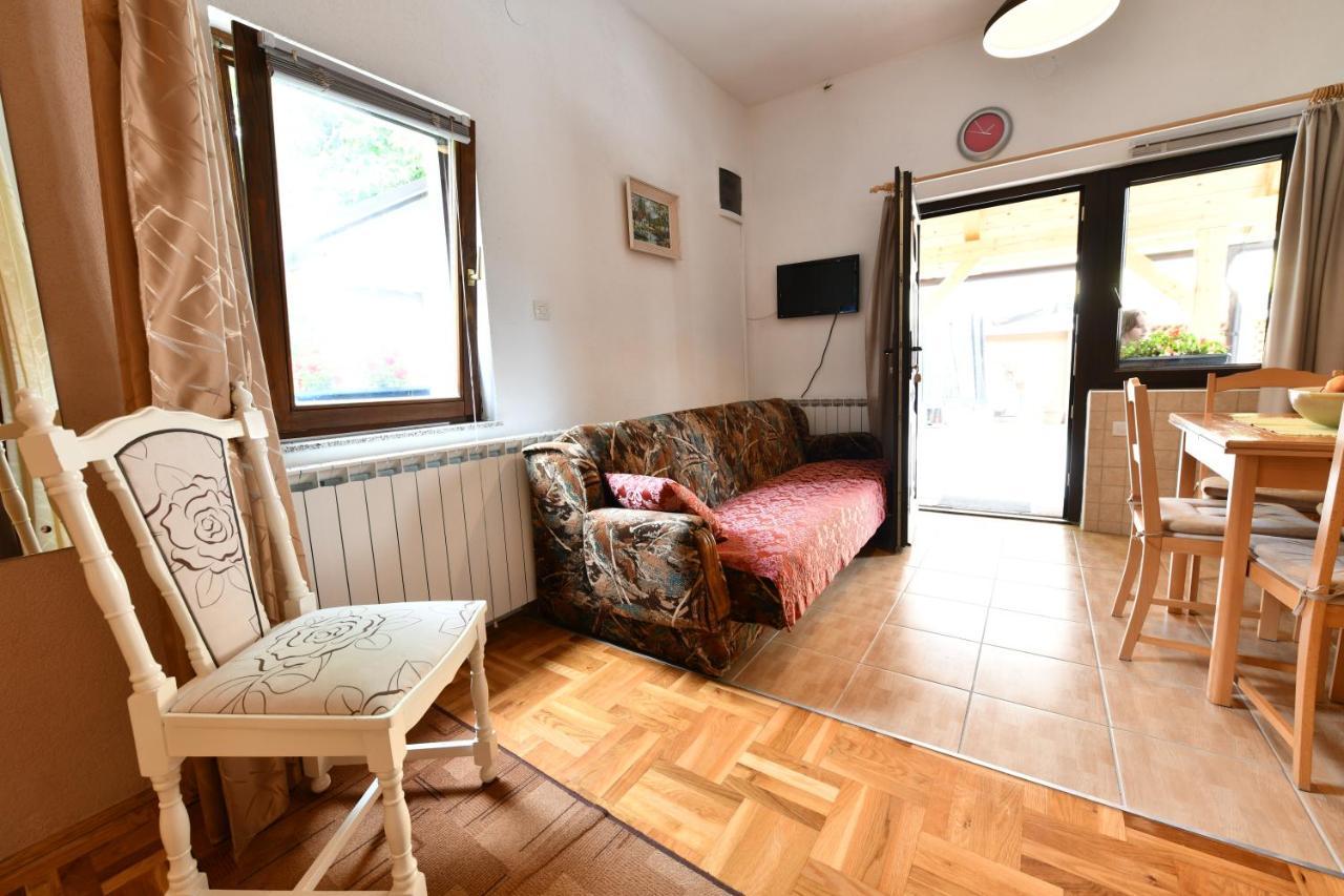 Apartments Alan Saborsko Экстерьер фото