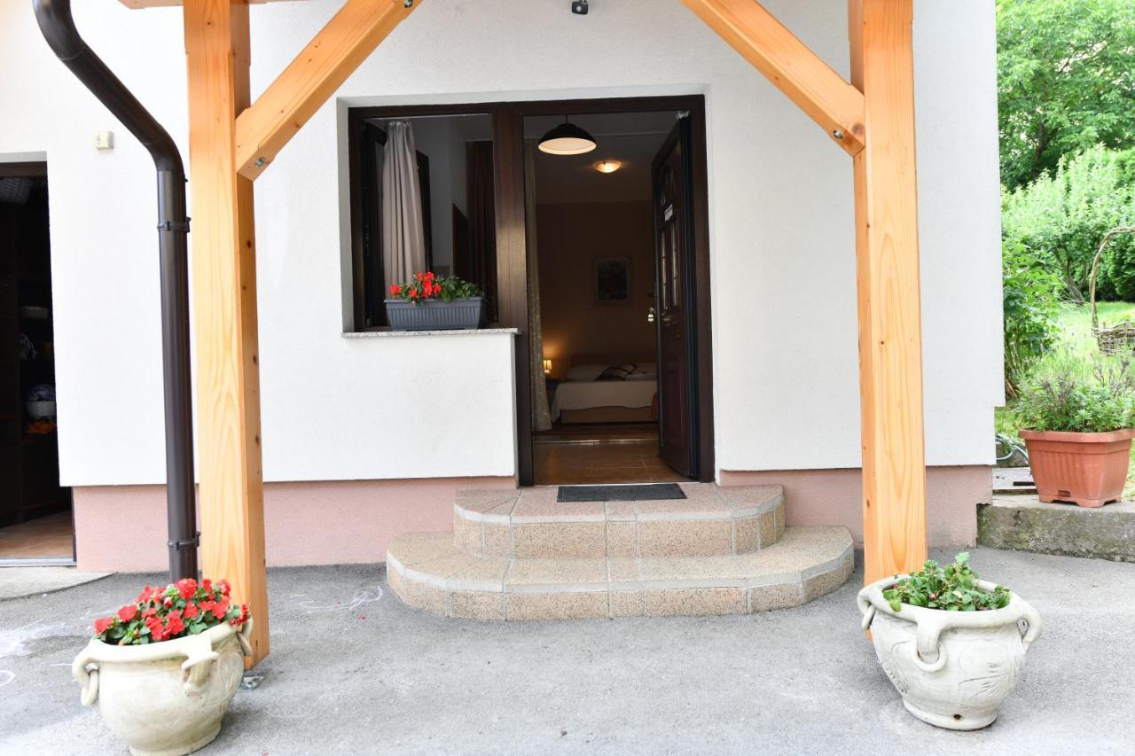 Apartments Alan Saborsko Экстерьер фото