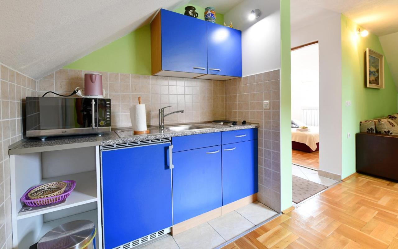 Apartments Alan Saborsko Экстерьер фото